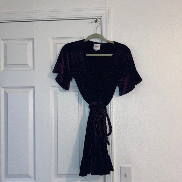 NWOT MISA Los Angeles Corinne holiday velvet wrap mini dress size XS dark cherry - Picture 5 of 10
